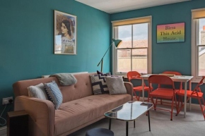 Blackhorse Loft - spacious apartment by the sea